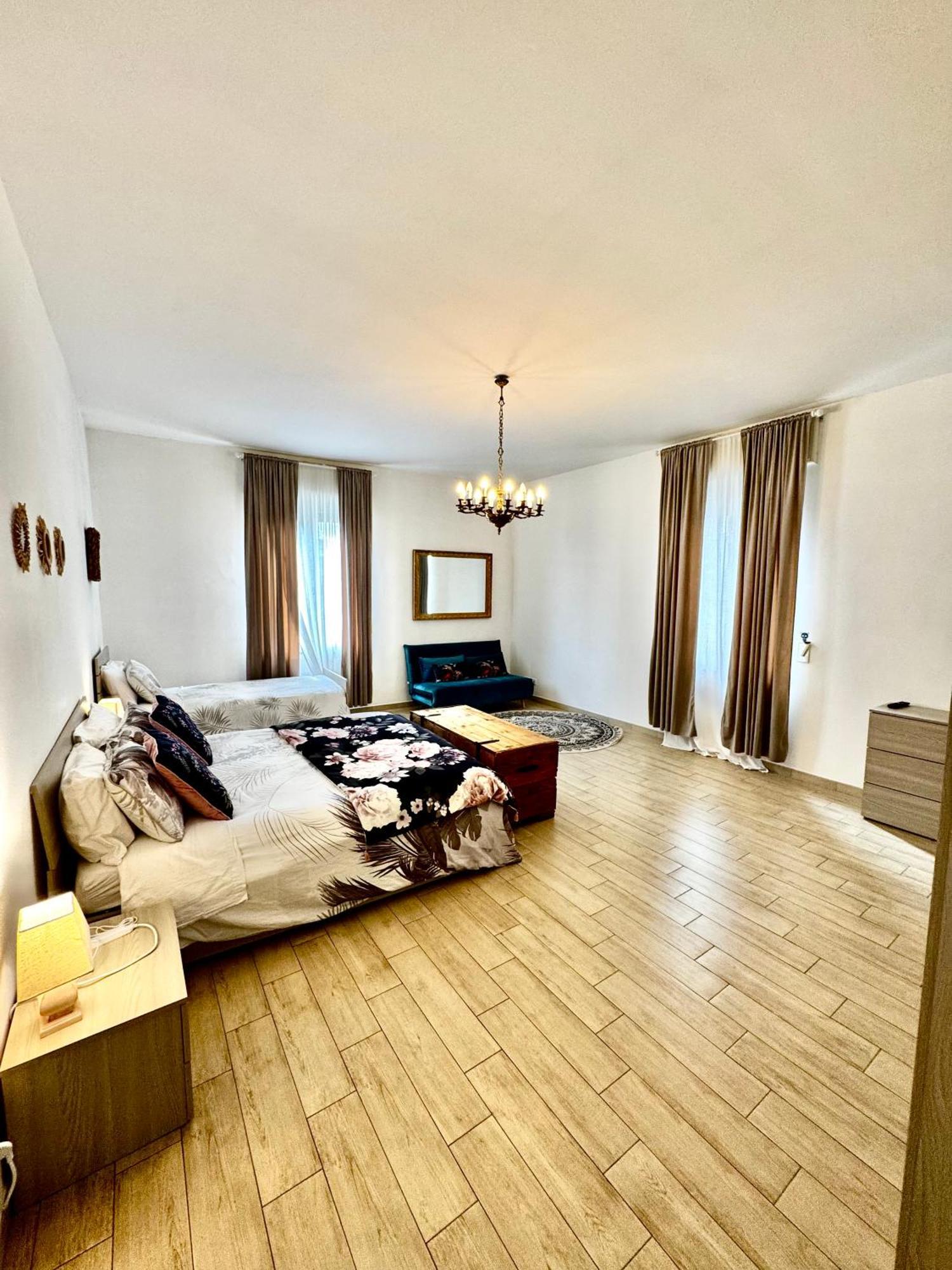 La Casa Di Sarah Aspetta Voi Apartment Naples Exterior photo